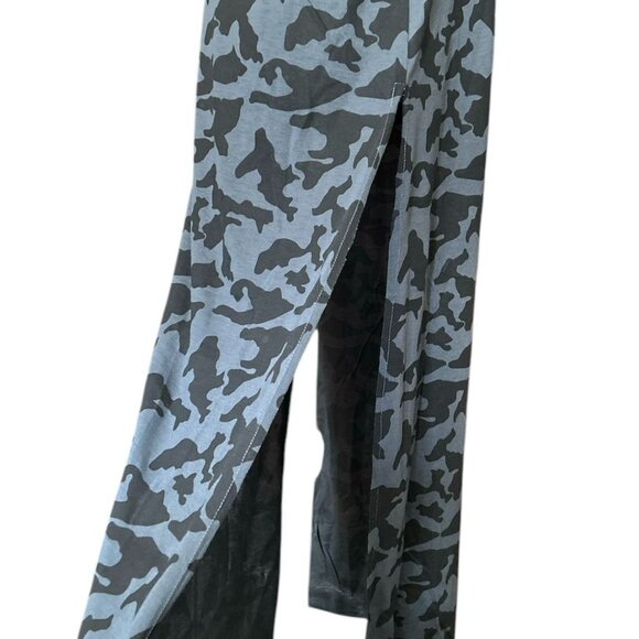 NWT Diamond Supply Co. Serif Knit Maxi Dress Dress Black And Gray Camo Size Smal - Picture 2 of 7